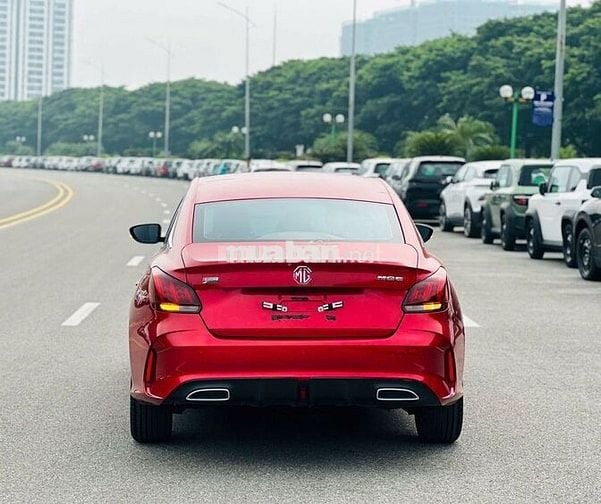 MG MG5 STĐ 50000 km màu Đỏ