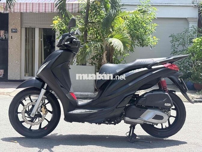 Piaggio Medley S 150 ABS Đen