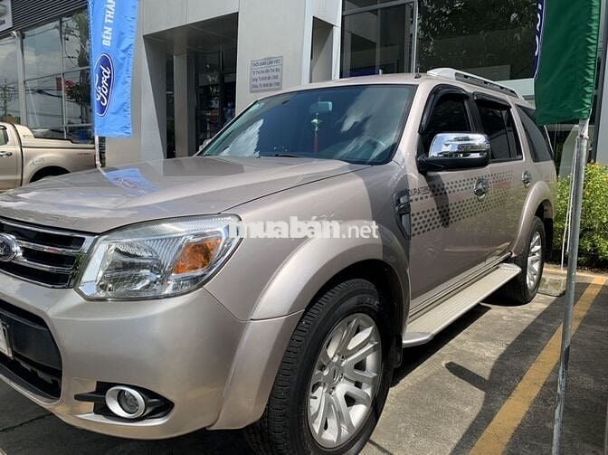 Ford Everest Limited 2014 Vàng cát 160.000 km