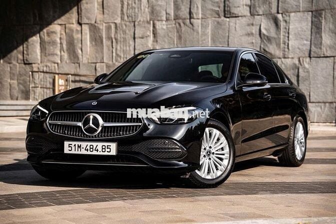 Mercedes C200 Avantgarde V2 2025 688km Đen