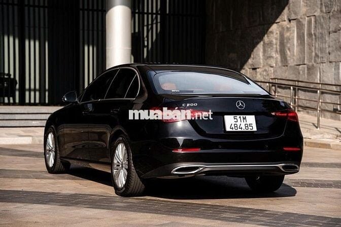Mercedes C200 Avantgarde V2 2025 688km Đen