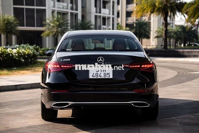 Mercedes C200 Avantgarde V2 2025 688km Đen