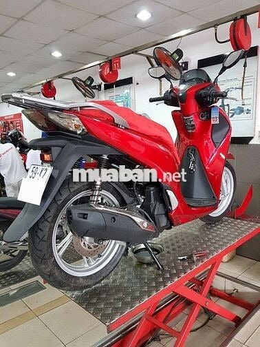 HCM Q8 SH150i ABS 2017 Đỏ sáng