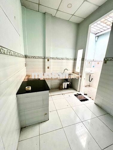 Cho thuê nhà đường 6m thông tân hương 3.4x18m đúc lửng 8tr