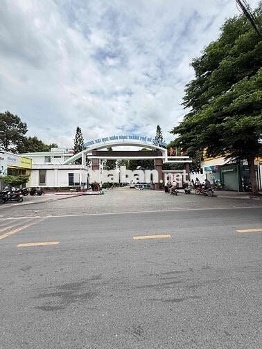 LÔ ĐẤT ĐẸP KẾ BÊN TRƯỜNG ĐẠI HỌC NGÂN HÀNG .Hoàng Diệu 2 LINH CHIỂU
