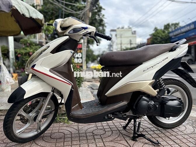 Yamaha Luvias GTX Fi Trắng