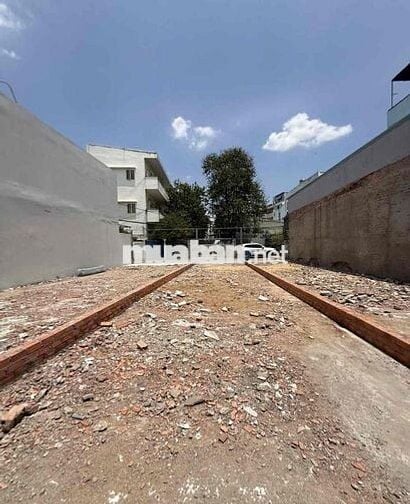 LÔ ĐẤT ĐẸP KẾ BÊN TRƯỜNG ĐẠI HỌC NGÂN HÀNG .Hoàng Diệu 2 LINH CHIỂU