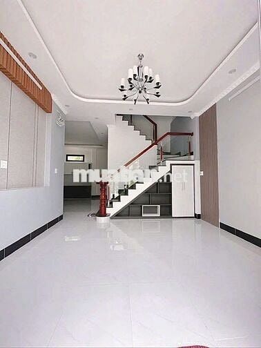 Nhà trệt lầu 3PN có nội thất hẻm đường Trần Quang Diệu chỉ 8 triệu