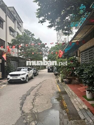 CHÍNH CHỦ CẦN BÁN NHÀ BT KHU PHÂN LÔ QUÂN ĐỘI 183 HOÀNG VĂN THÁI