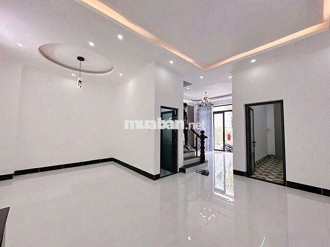 Nhà trệt lầu 3PN có nội thất hẻm đường Trần Quang Diệu chỉ 8 triệu