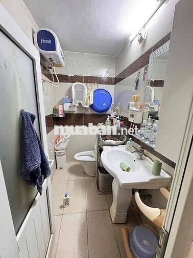 Ngay nhà gà T3 hẻm ô tô Cộng Hòa P13 Tân Bình 2 tầng đúc 43m2 7.4 tỷ.