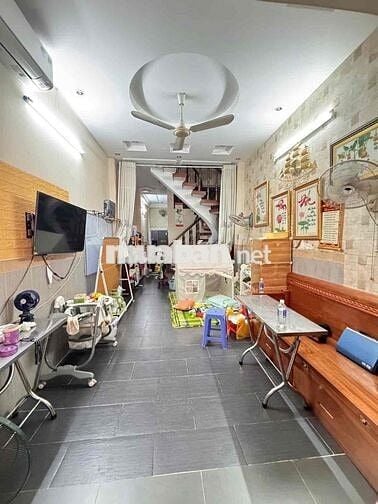 Ngay nhà gà T3 hẻm ô tô Cộng Hòa P13 Tân Bình 2 tầng đúc 43m2 7.4 tỷ.