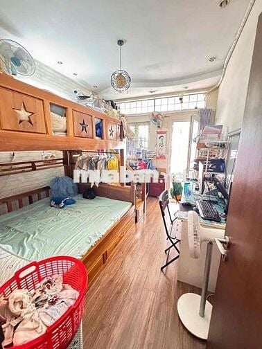 Ngay nhà gà T3 hẻm ô tô Cộng Hòa P13 Tân Bình 2 tầng đúc 43m2 7.4 tỷ.