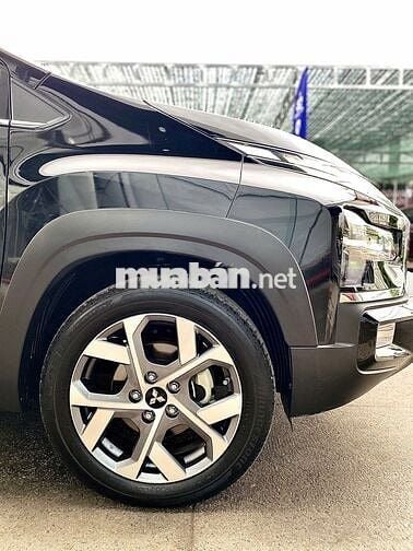Mitsubishi Xpander Cross 2024 Đen 19.000 km