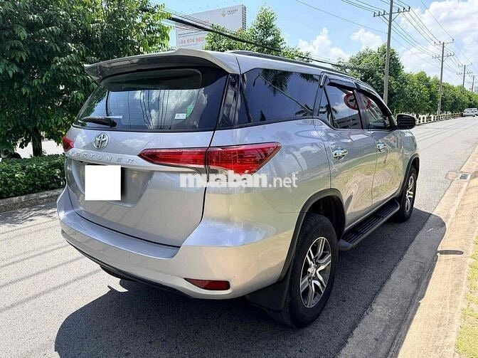 Toyota Fortuner 2.4G MT 2019 Số sàn Nhập Khẩu