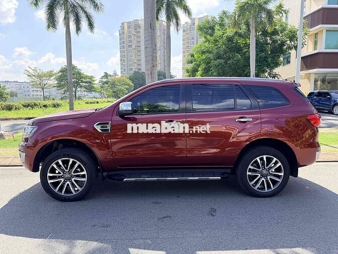 Ford Everest Titanium 2018 2.0L 4x4 AT Nhập Thái