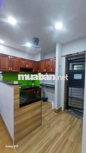 BÁN CHUNG CƯ Kim Sơn, lô góc, DT: 80m2. 2PN, 2WC. Sổ riêng, thang máy.