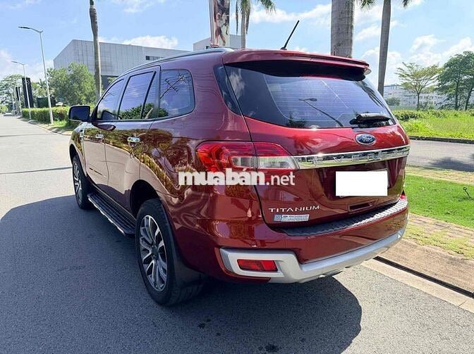 Ford Everest Titanium 2018 2.0L 4x4 AT Nhập Thái