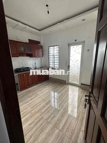 Nhà mặt tiền cho thuê, kinh doanh và ở phù hợp tại Tân Bình