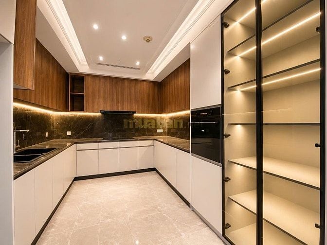 Chính chủ bán căn hộ Vincom Đồng Khởi Q.1 - 199m2 4pn 2wc giá 62 tỷ