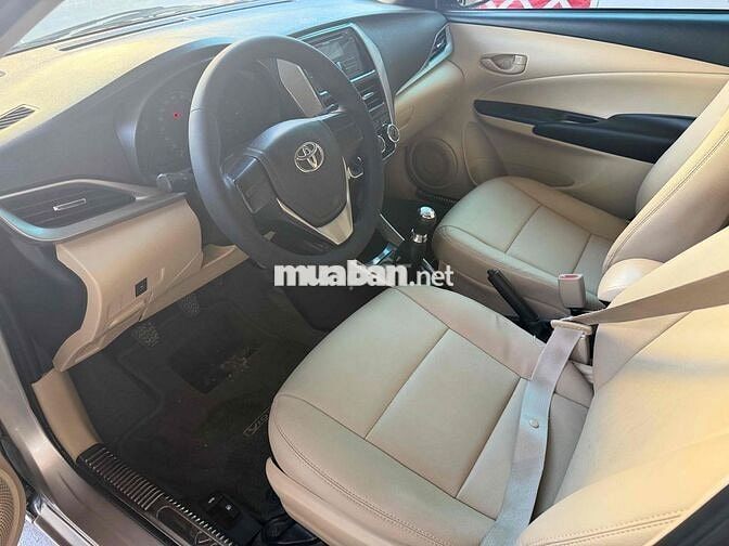 Toyota Vios Vàng cát Xe gia đình