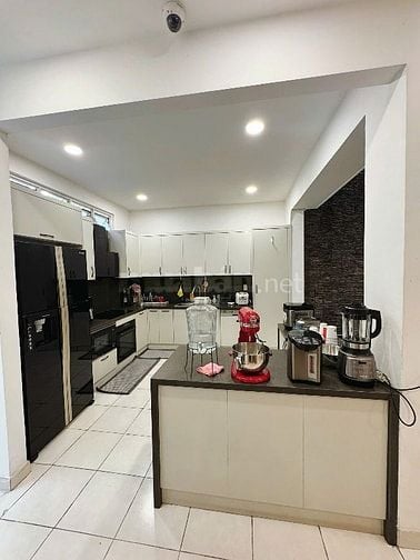 Nhà MT Cách Mạng Tháng 8, P. Xuân Hoà 6x30 - 4 tầng - HDT 3000$/th