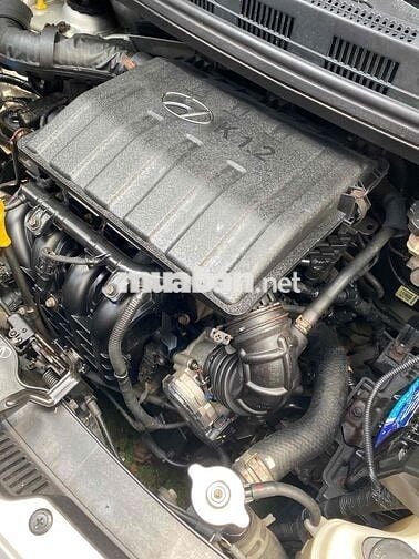 Hyundai Grand i10 Số sàn Xăng Bạc