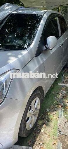 Hyundai Grand i10 Số sàn Xăng Bạc