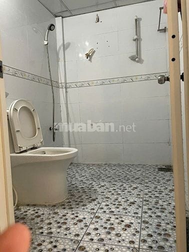 CHO THUÊ NHÀ NGUYÊN CĂN TRONG HẺM NỞ HẬU