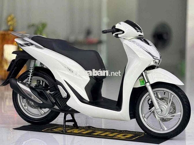 SH 125 2025 bstp 9c Trắng 200 km 9c nợ xấu trả 50%