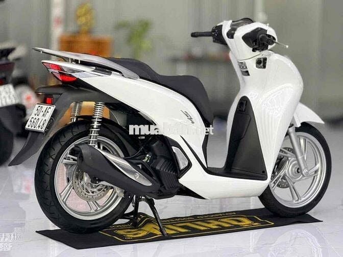 SH 125 2025 bstp 9c Trắng 200 km 9c nợ xấu trả 50%
