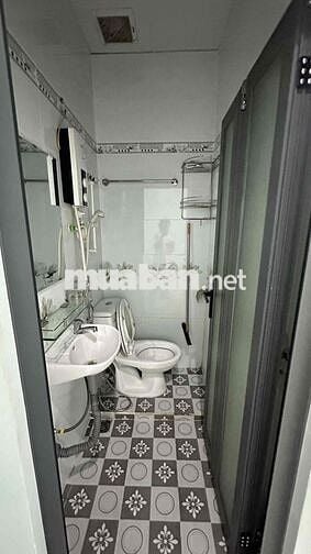 Cho thuê nhà nguyên căn hẻm nhà thuốc Long Châu
