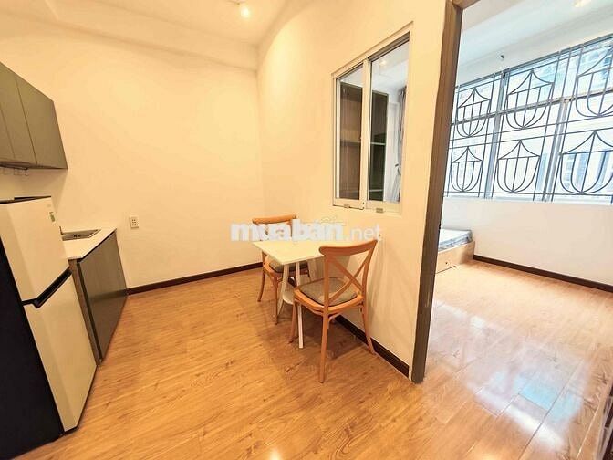 Cho thuê căn 1pn mới tách bếp cửa sổ full nt ở Sư Vạn Hạnh quận 10