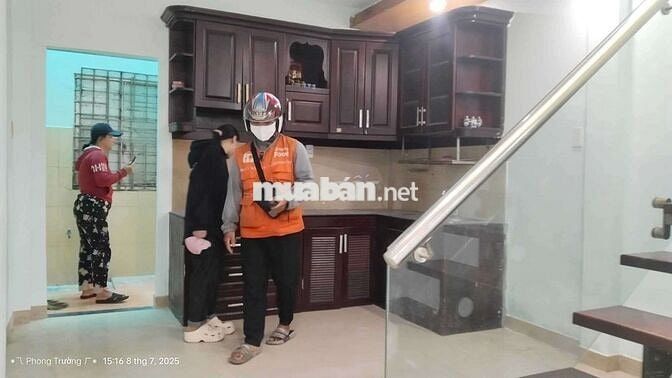 Nhà 1trệt 1lầu 3pn 2wc hẻm xe tải thông gần coopmart pvh giá còn tl