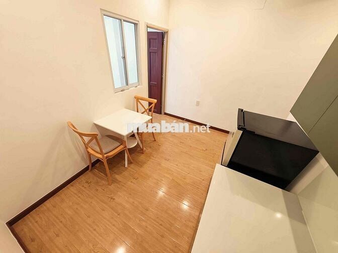 Cho thuê căn 1pn mới tách bếp cửa sổ full nt ở Sư Vạn Hạnh quận 10