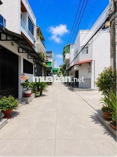 NGAY KÊNH NƯỚC ĐEN - LÊ THÚC HOẠCH  - 4x13M - NHỈNH 5 TỶ- HXH-NHÀ MỚI 