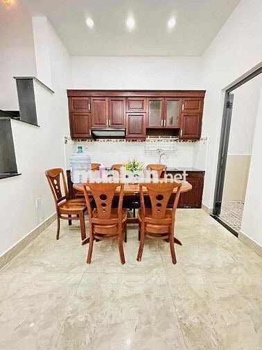 NHÀ PHỐ GẦN CHỢ CẦU ĐỒNG. TRỆT 2 LẦU 3PN 4WC ( XE HƠI ĐỖ CỬA )