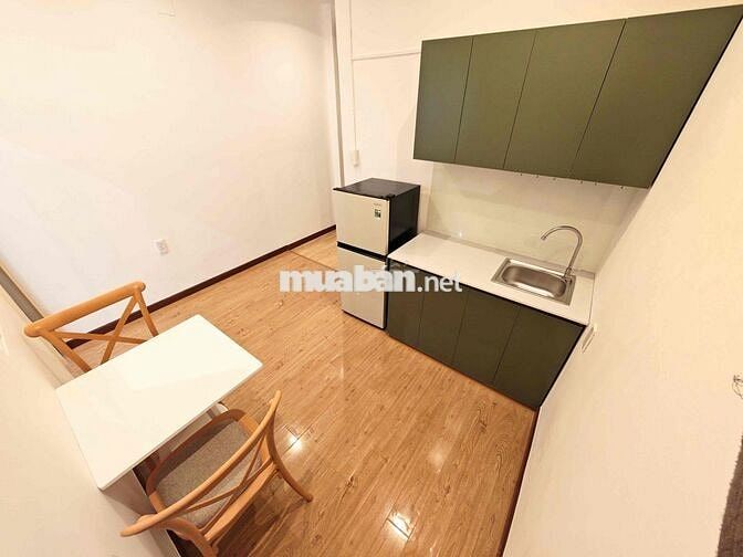 Cho thuê căn 1pn mới tách bếp cửa sổ full nt ở Sư Vạn Hạnh quận 10