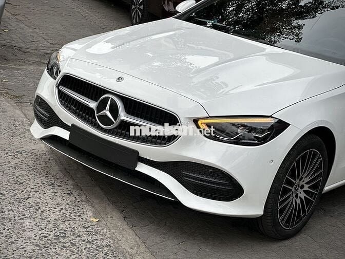 Mercedes Benz GLC200 4MATIC V1
