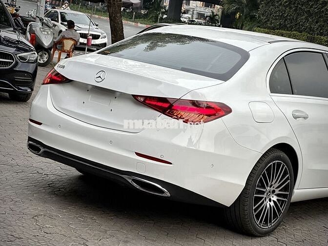 Mercedes Benz GLC200 4MATIC V1