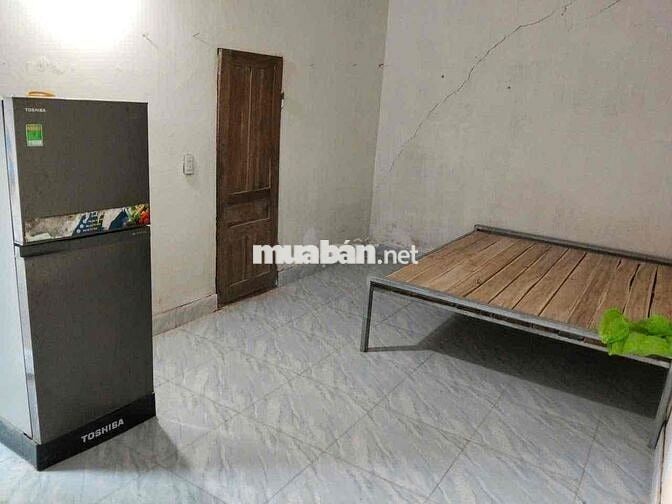 Cho Thuê Nhà Cấp 4 200M , Có 4 Phòng Riêng , Đủ Đồ