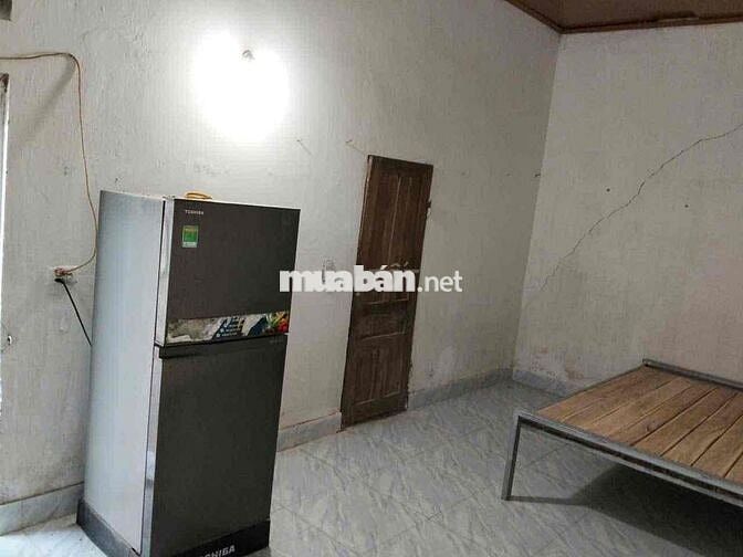 Cho Thuê Nhà Cấp 4 200M , Có 4 Phòng Riêng , Đủ Đồ