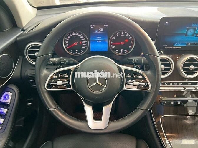 Mercedes-Benz GLC 200 2022 odo 5 vạn