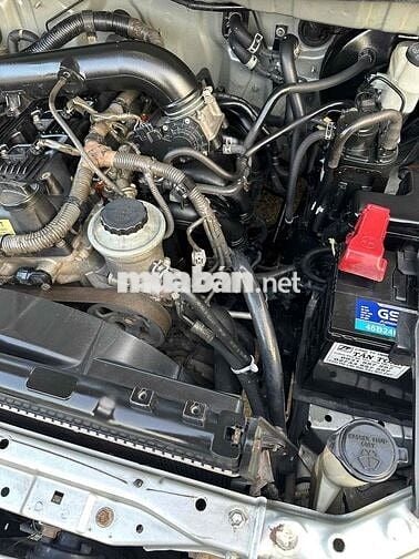 Toyota Innova Bảng G 2011 7 chỗ Bạc