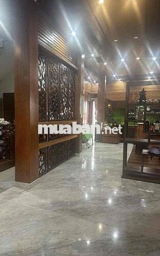 🏡 Nhà BIỆT THỰ, 2 mặt tiền, full nội thất gỗ hương cao cấp