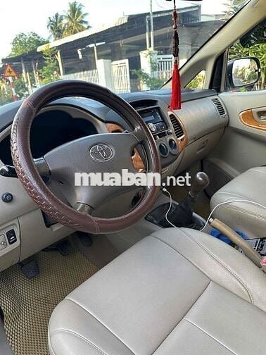 Toyota Innova Bảng G 2011 7 chỗ Bạc