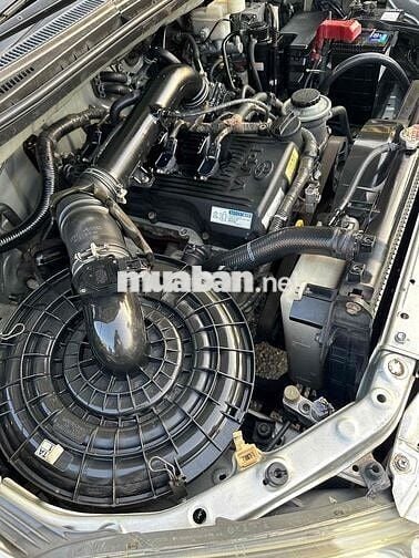Toyota Innova Bảng G 2011 7 chỗ Bạc