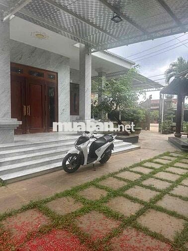 🏡 Nhà BIỆT THỰ, 2 mặt tiền, full nội thất gỗ hương cao cấp