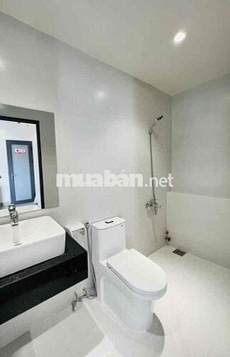 PHÒNG FULL NỘI THẤT CAO CẤP – BAN CÔNG RIÊNG – NGAY TRUNG TÂM