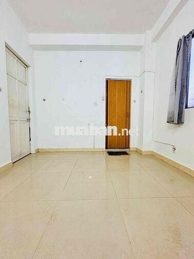 Có phòng cho thuê giá:2.2 Tr có lối đi riêng Q4 chính chủ
